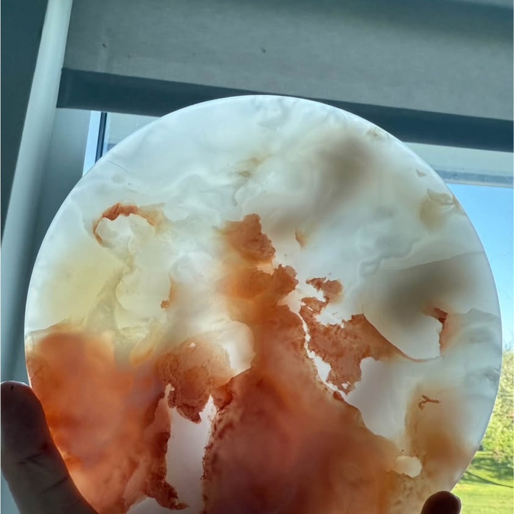 Round Translucent Agate-Style Decorative Plate - White & Rust